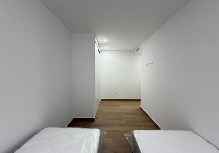 Resale - Apartment - Torrevieja - Estacion De Autobuses