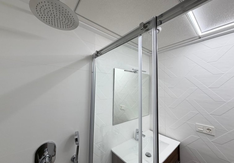 Resale - Apartment - Torrevieja - Estacion De Autobuses