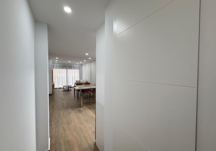 Resale - Apartment - Torrevieja - Estacion De Autobuses