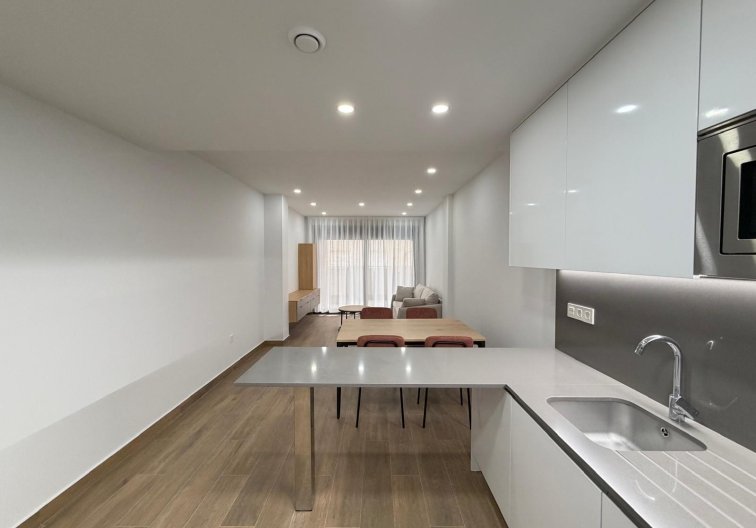 Resale - Apartment - Torrevieja - Estacion De Autobuses