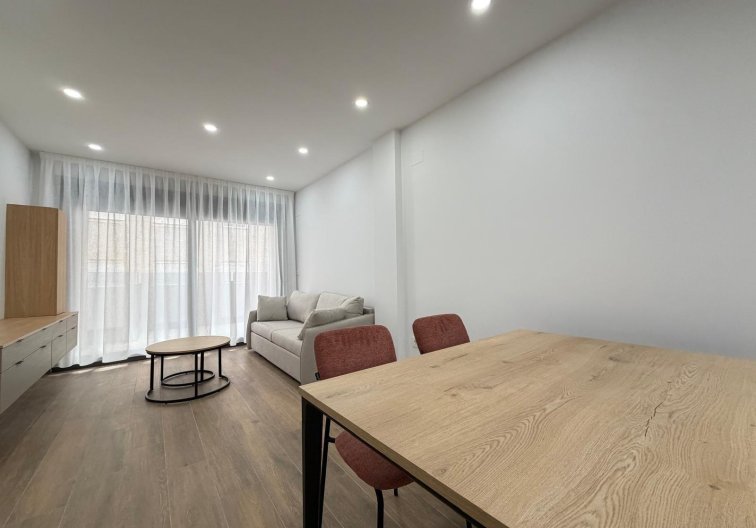Resale - Apartment - Torrevieja - Estacion De Autobuses