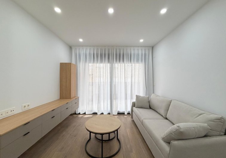 Resale - Apartment - Torrevieja - Estacion De Autobuses