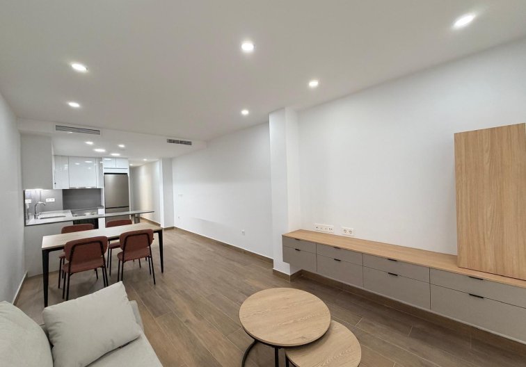 Resale - Apartment - Torrevieja - Estacion De Autobuses