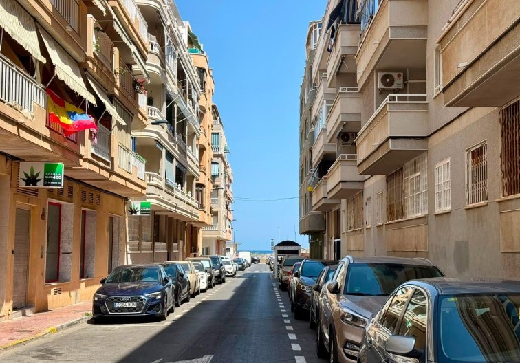 Resale - Apartment - Torrevieja - Playa del Cura