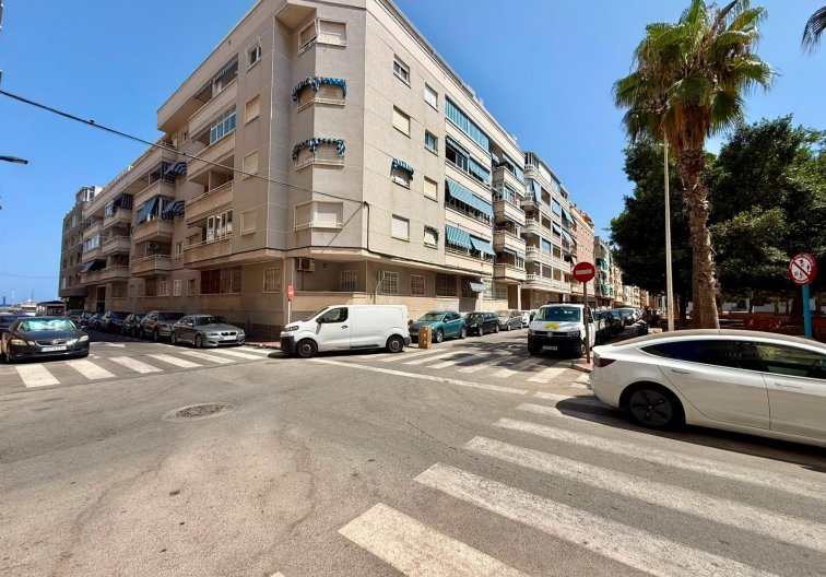 Resale - Apartment - Torrevieja - Playa del Cura