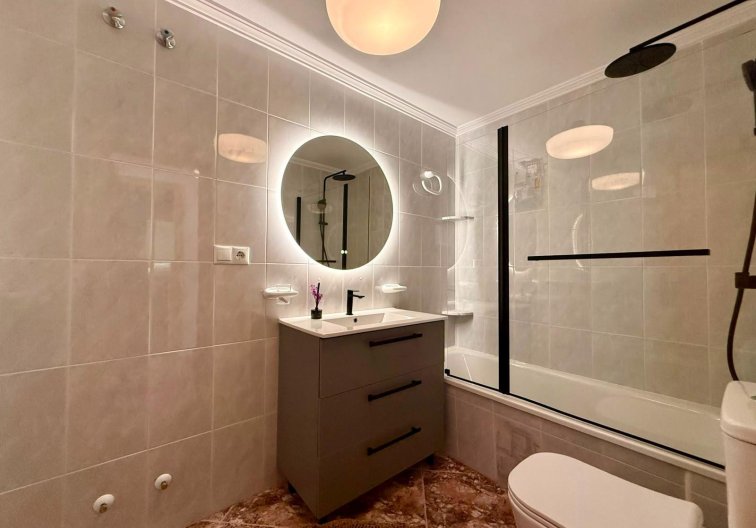 Resale - Apartment - Torrevieja - Playa del Cura