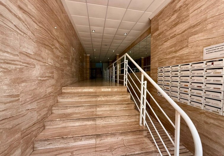 Resale - Apartment - Torrevieja - Playa del Cura