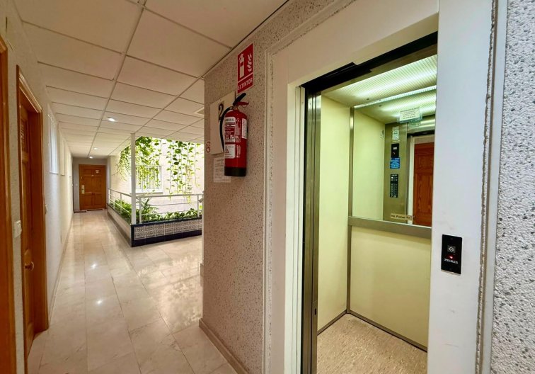 Resale - Apartment - Torrevieja - Playa del Cura