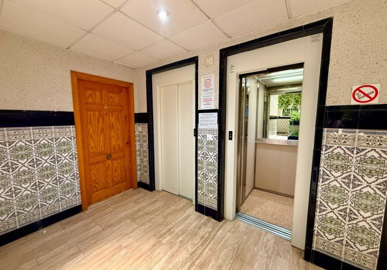 Resale - Apartment - Torrevieja - Playa del Cura
