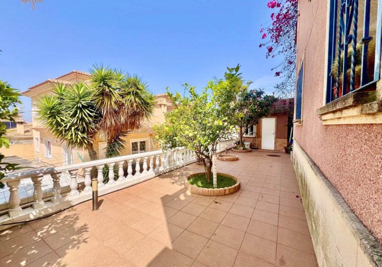 Wiederverkauf - villa - Torrevieja - Los Balcones - Los Altos Del Edén