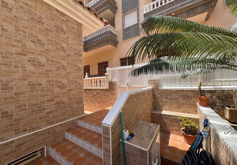 Segunda mano - town house - Guardamar del Segura - Urbanizaciones
