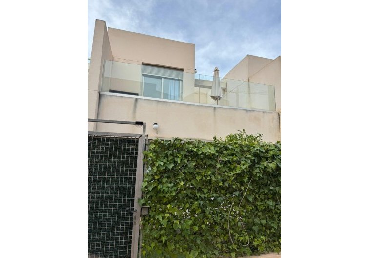 Wiederverkauf - town house - Torrevieja - Punta Prima