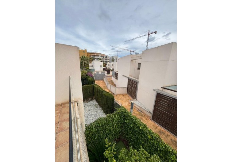 Wiederverkauf - town house - Torrevieja - Punta Prima