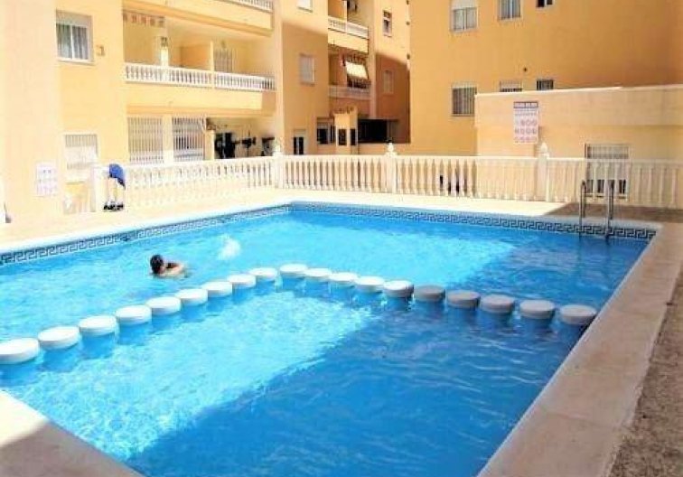 Wiederverkauf - Wohnung - Torrevieja - Centro