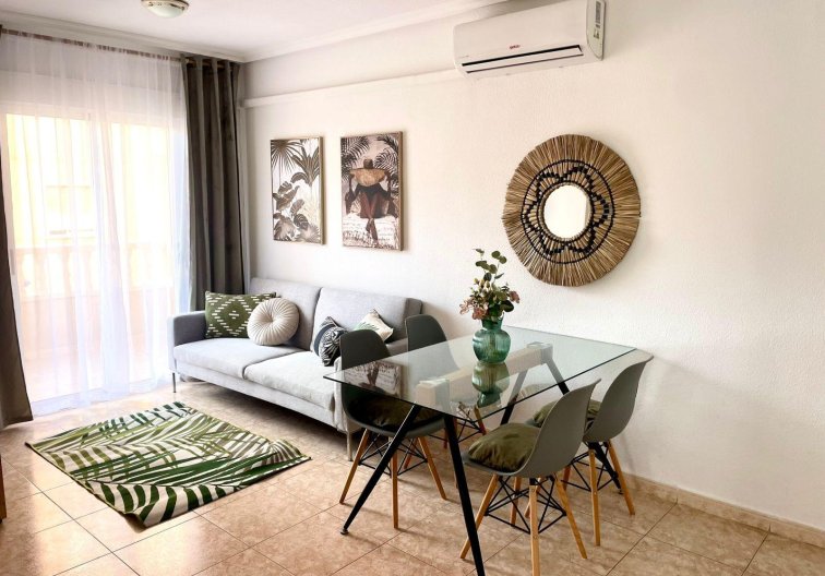 Wiederverkauf - Wohnung - Torrevieja - Centro