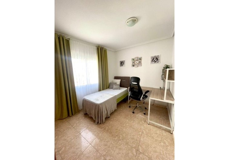 Wiederverkauf - Wohnung - Torrevieja - Centro