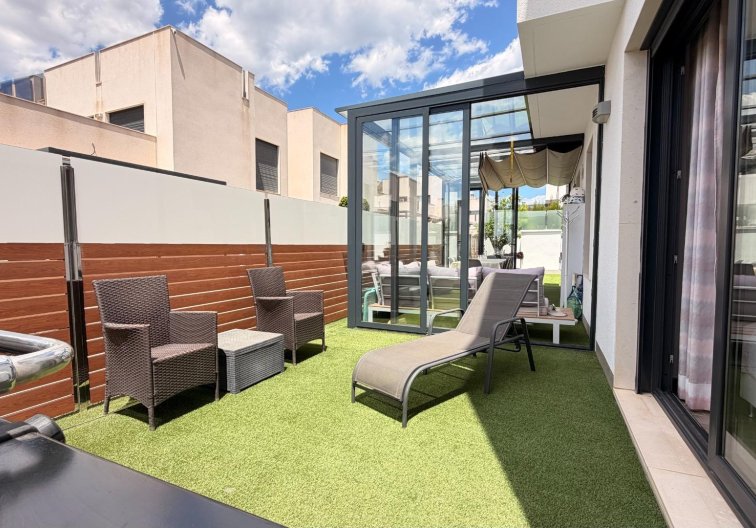 Revente - villa - Torrevieja - Aguas Nuevas