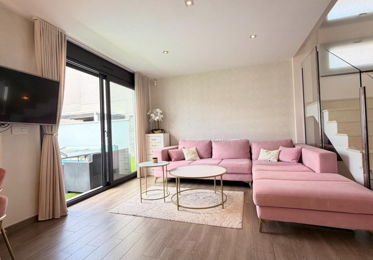Revente - villa - Torrevieja - Aguas Nuevas
