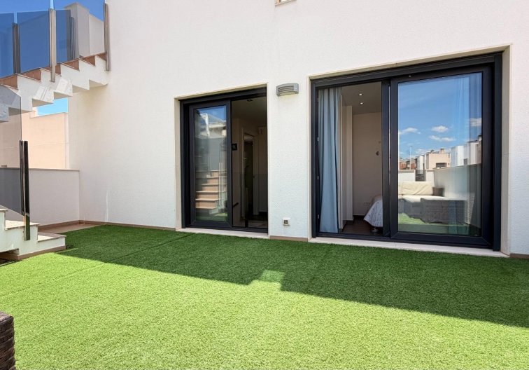 Revente - villa - Torrevieja - Aguas Nuevas