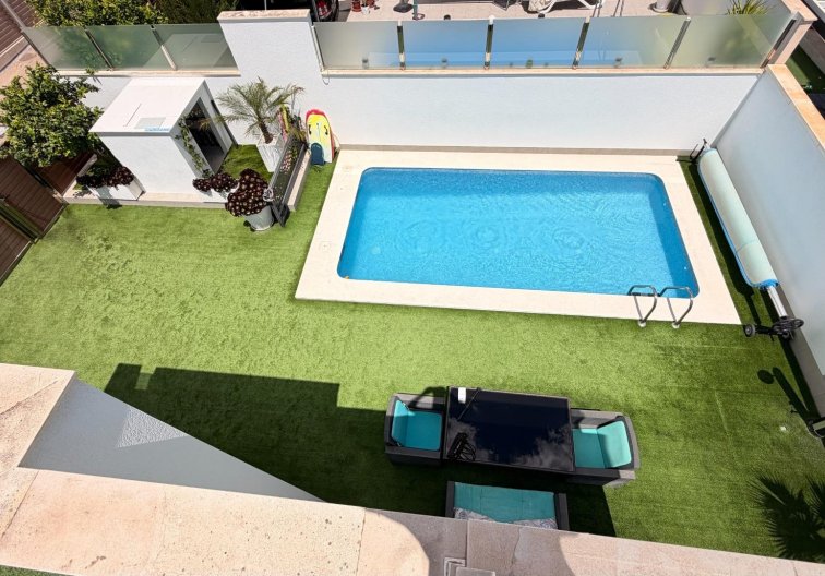 Revente - villa - Torrevieja - Aguas Nuevas