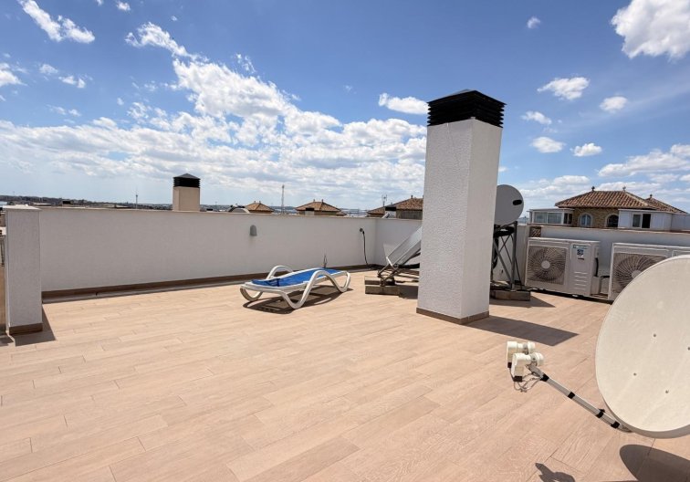 Revente - villa - Torrevieja - Aguas Nuevas