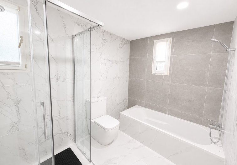Herverkoop - villa - Villamartin - Costa Blanca