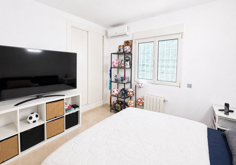 Herverkoop - villa - Villamartin - Costa Blanca