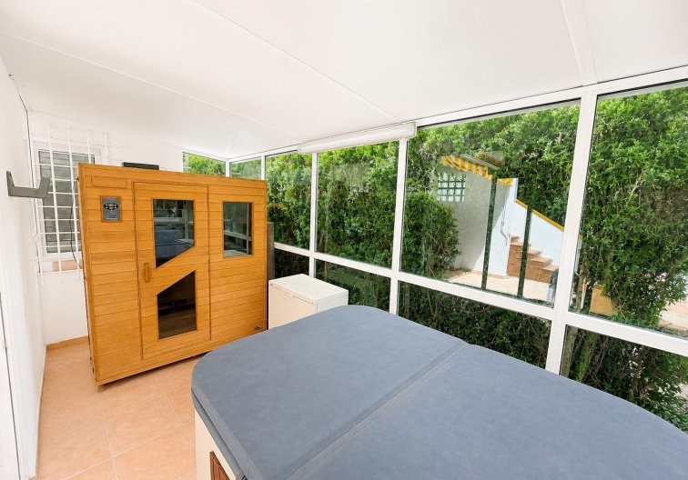 Herverkoop - villa - Villamartin - Costa Blanca
