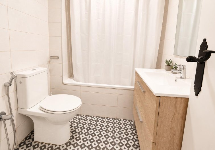 Resale - Apartment - Torrevieja - Playa del Cura