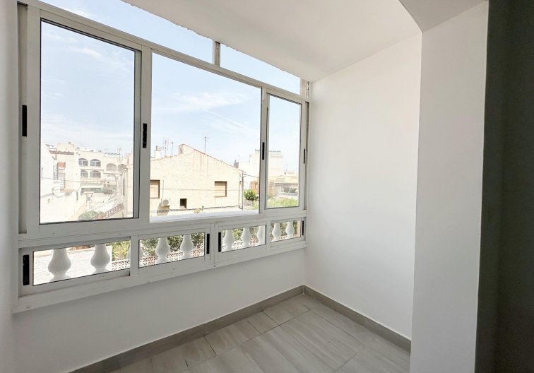 Wiederverkauf - Wohnung - Torrevieja - Centro