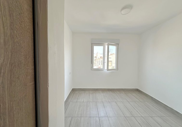 Wiederverkauf - Wohnung - Torrevieja - Centro