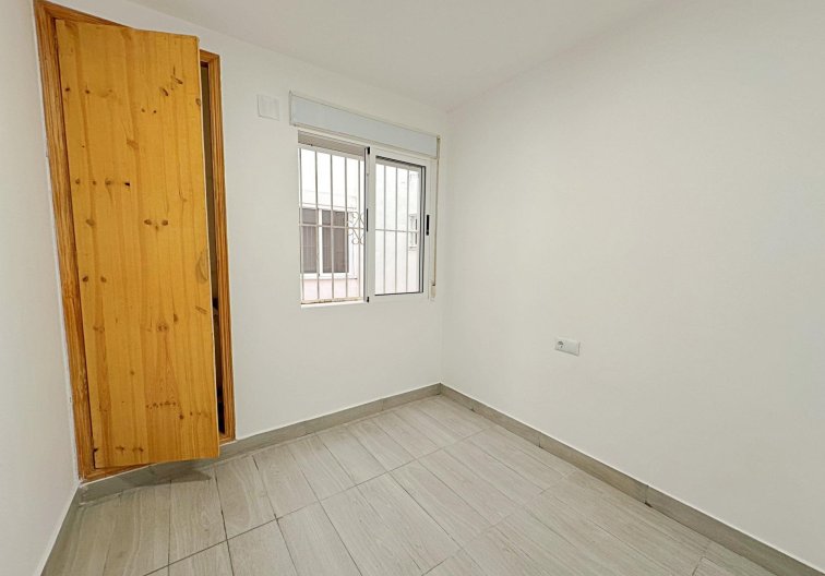 Wiederverkauf - Wohnung - Torrevieja - Centro
