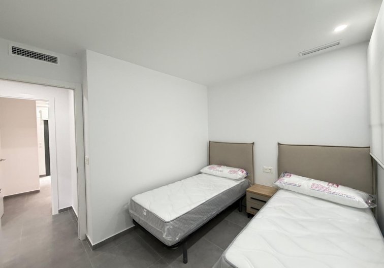 Segunda mano - Apartamento  - Torrevieja - Estacion De Autobuses