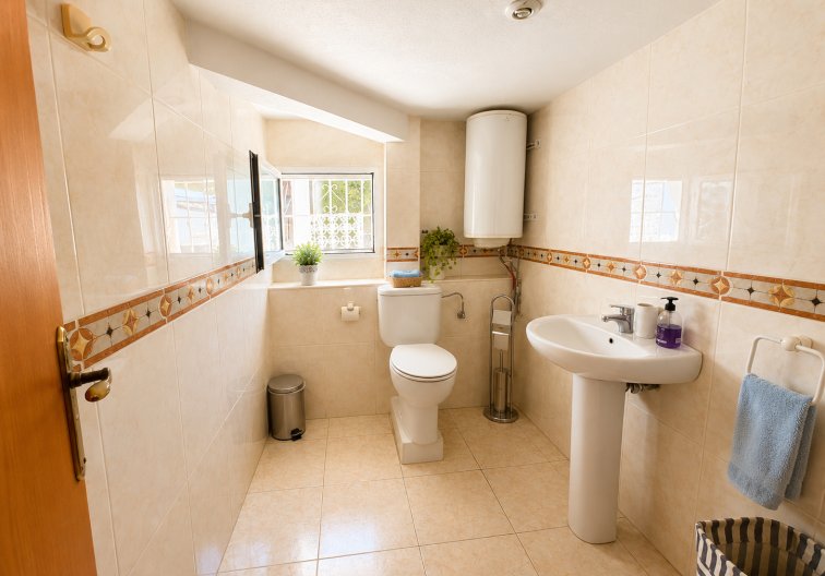 Segunda mano - villa - Torrevieja - Costa Blanca