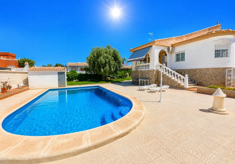 Segunda mano - villa - Torrevieja - Costa Blanca