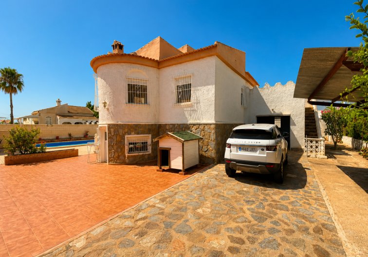 Segunda mano - villa - Torrevieja - Costa Blanca