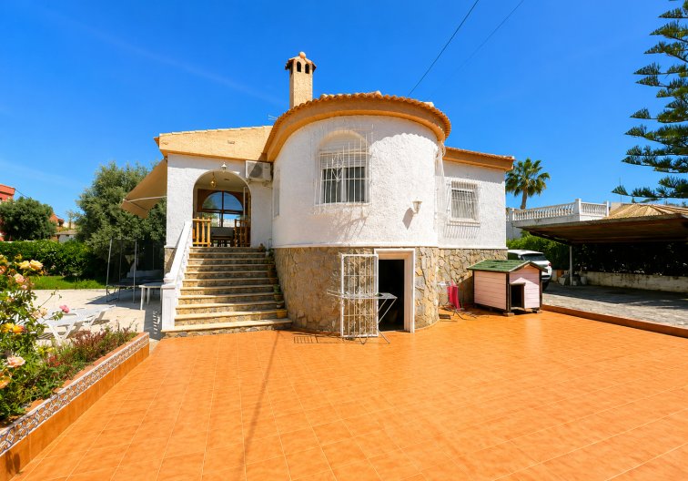 Segunda mano - villa - Torrevieja - Costa Blanca