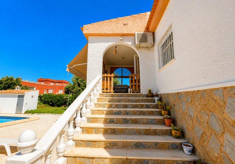 Segunda mano - villa - Torrevieja - Costa Blanca