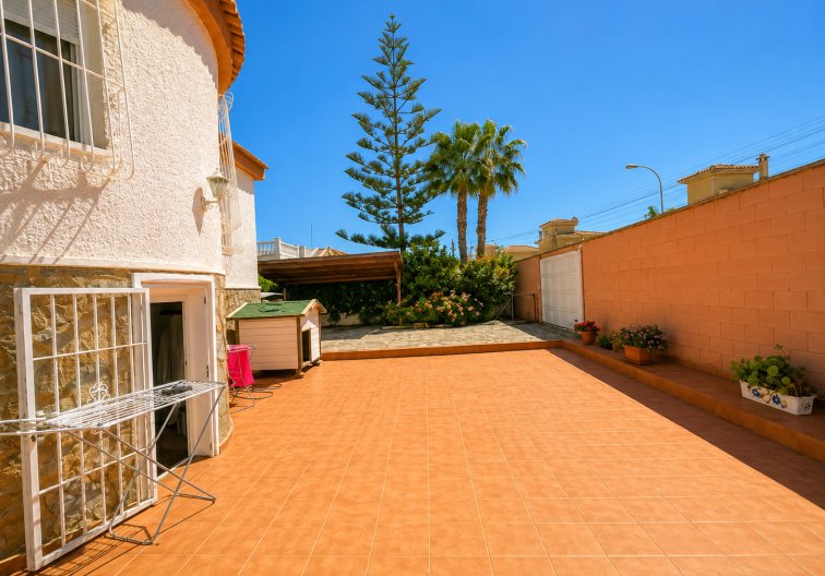 Segunda mano - villa - Torrevieja - Costa Blanca