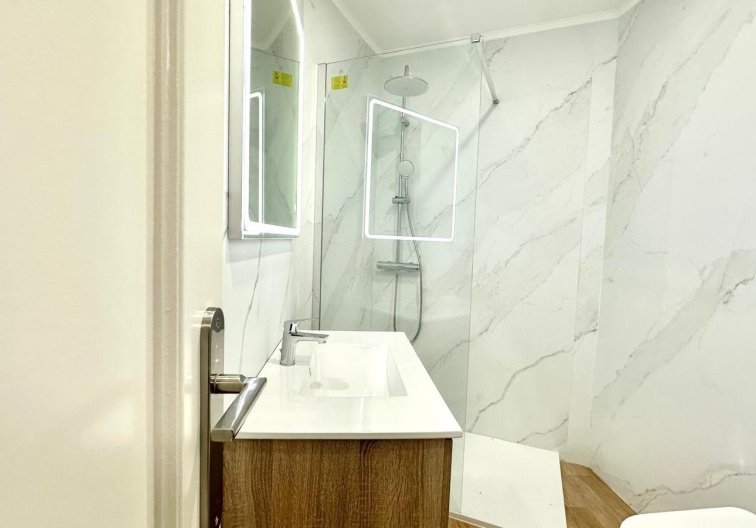 Wiederverkauf - Wohnung - Torrevieja - La Mata Pueblo