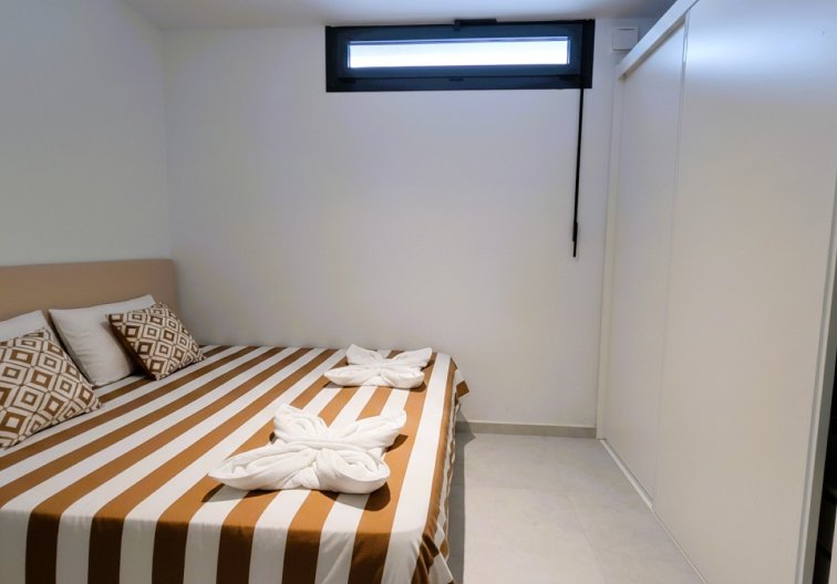 Segunda mano - villa - Cabo Roig - Costa Blanca