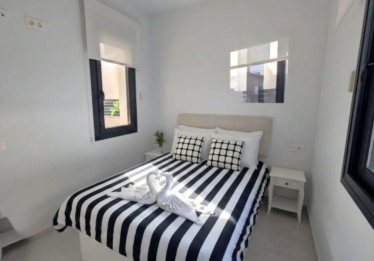 Segunda mano - villa - Cabo Roig - Costa Blanca