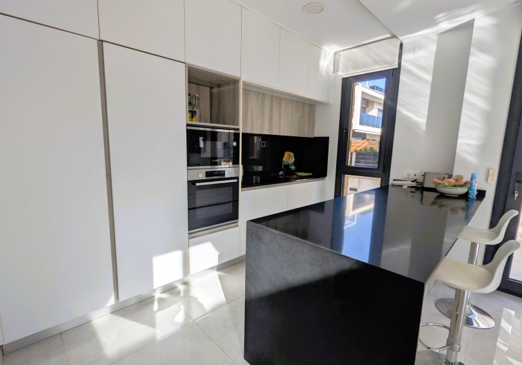 Segunda mano - villa - Cabo Roig - Costa Blanca