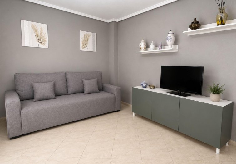 Resale - Apartment - Torrevieja - Estacion De Autobuses