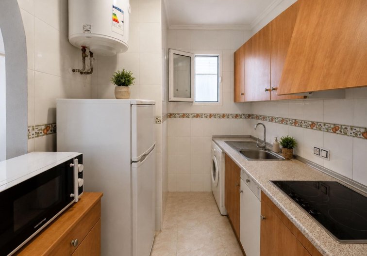 Resale - Apartment - Torrevieja - Estacion De Autobuses