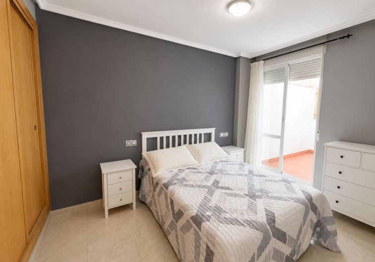 Resale - Apartment - Torrevieja - Estacion De Autobuses