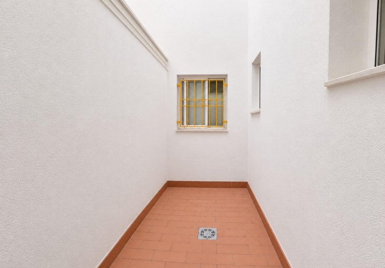 Resale - Apartment - Torrevieja - Estacion De Autobuses