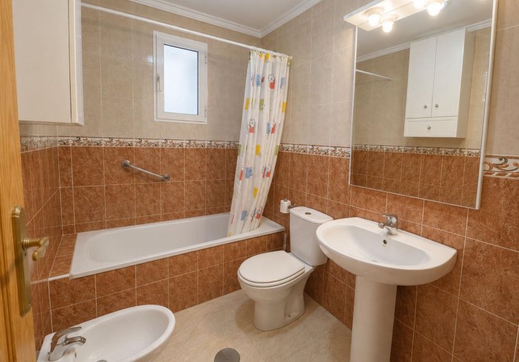 Resale - Apartment - Torrevieja - Estacion De Autobuses