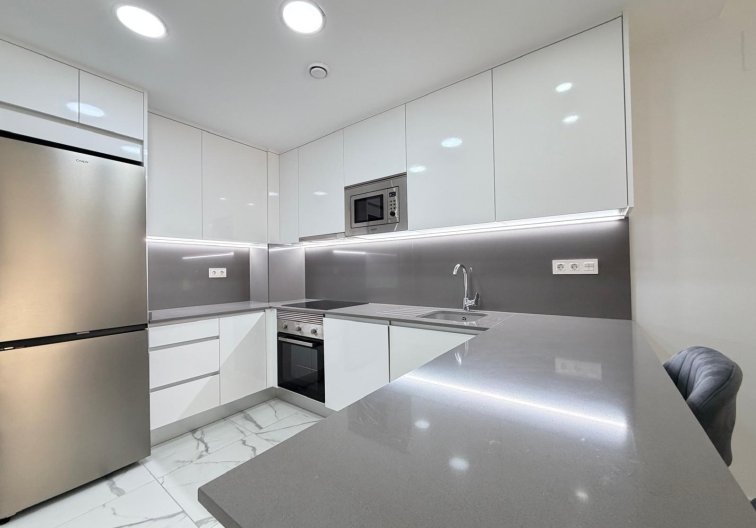 Herverkoop - Appartement - Torrevieja - Estacion De Autobuses