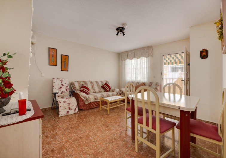 Segunda mano - villa - Torrevieja - El Limonar